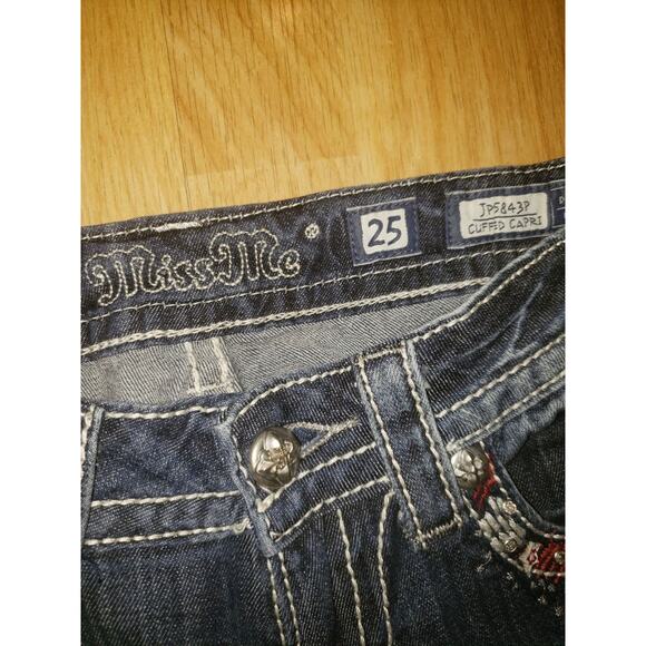 Miss Me Women's 25/21 Stars And Stripes Embellished Pockets Capri Jeans - Picture 6 of 6